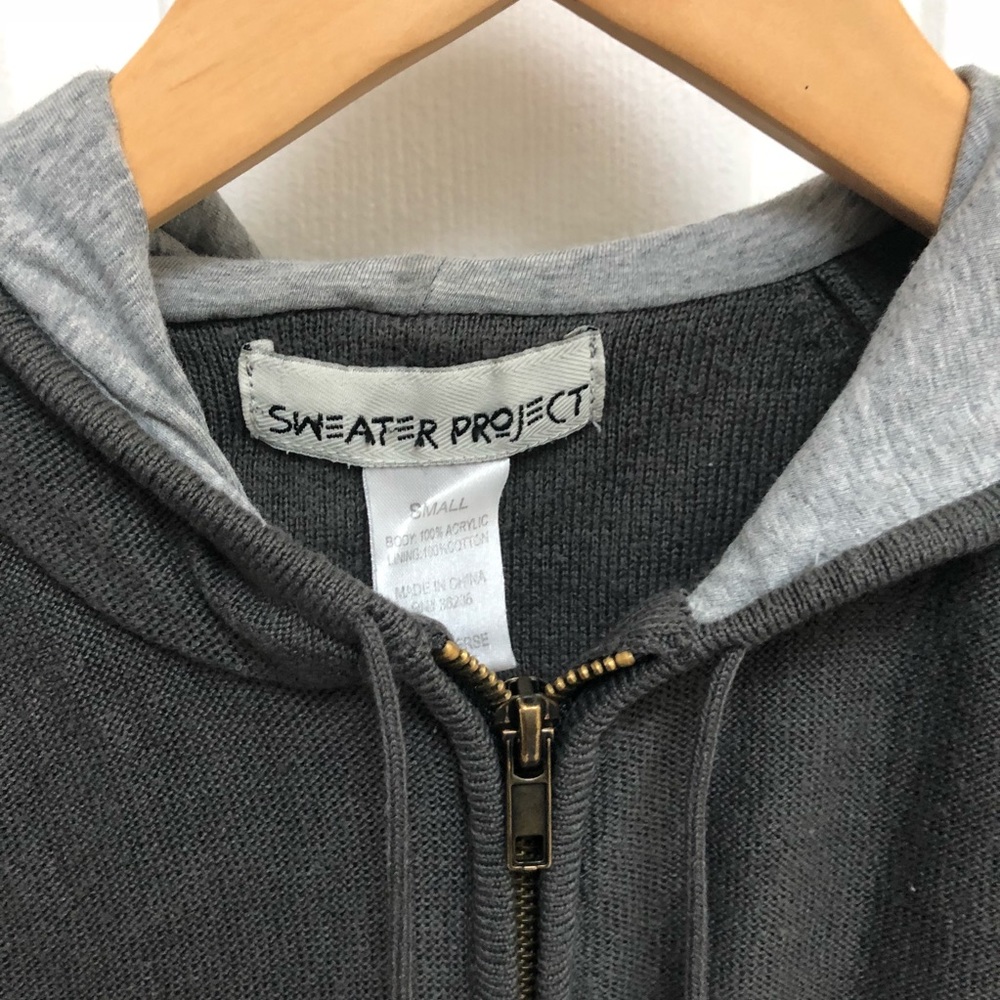 Charcoal fitting hoodie